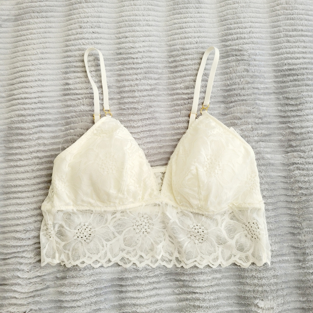 💫AERIE SNOW ANGEL LACE PADDED BRALETTE SIZE M - Picture 5 of 8